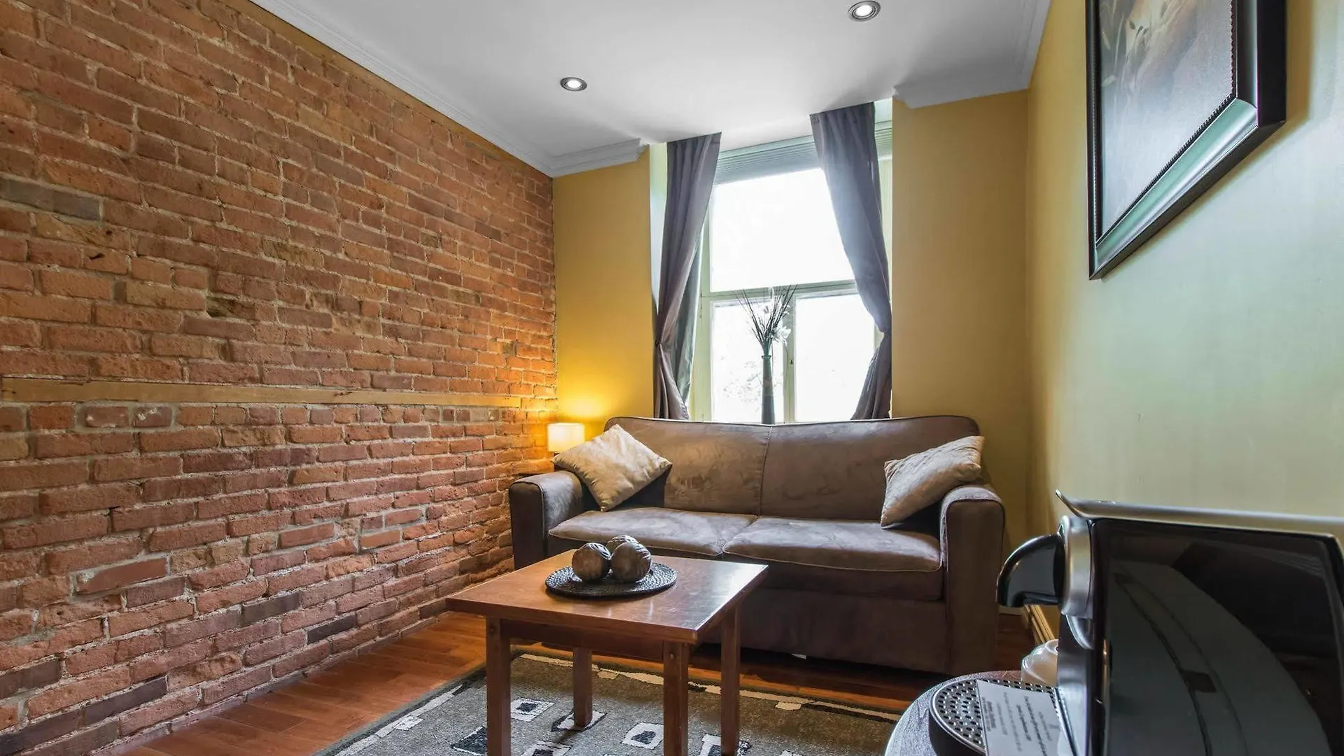 *** Hotel Unilofts Grande-Allee Quebec City Canada