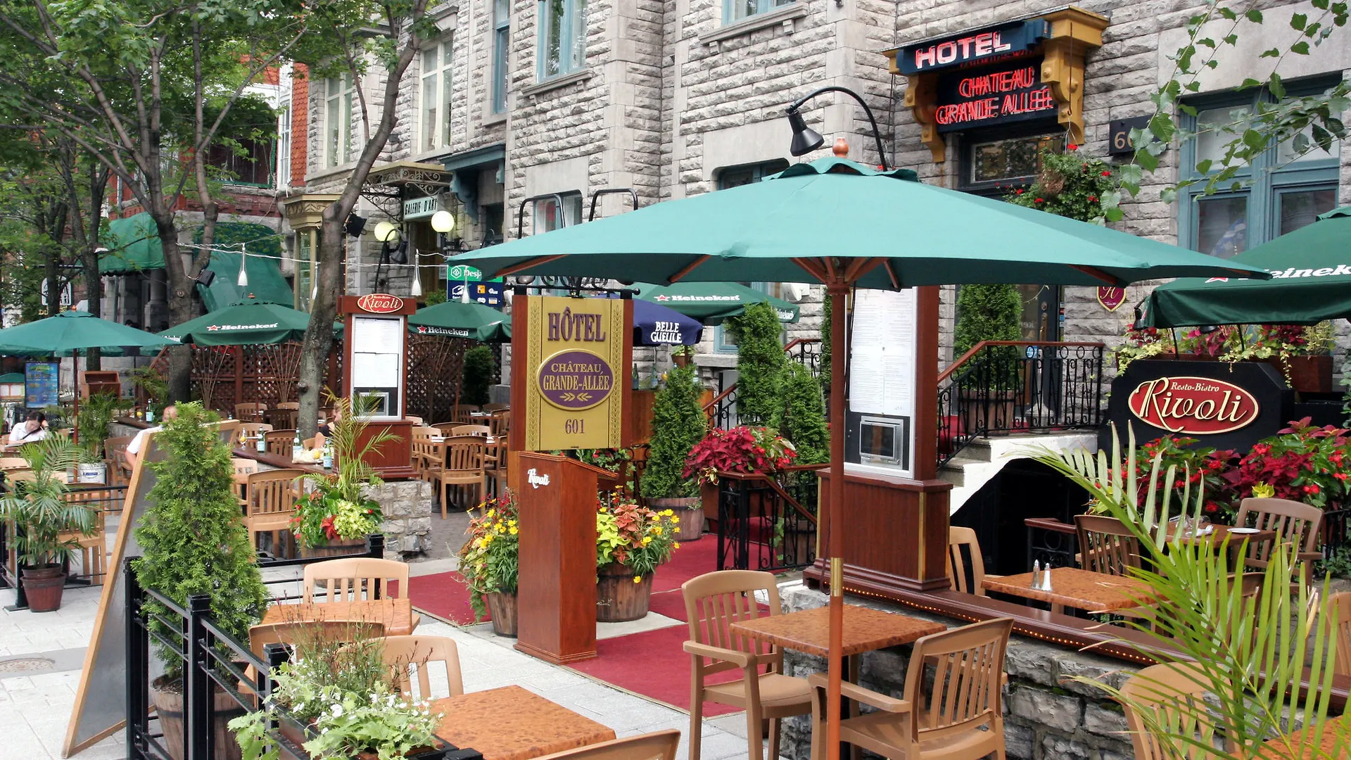 Unilofts Grande-Allée Québec Hotel