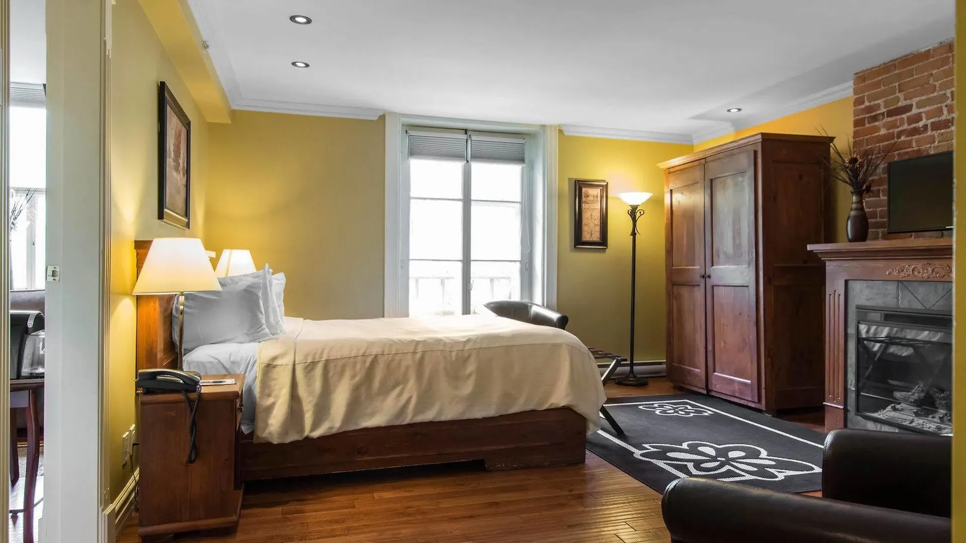 Unilofts Grande-Allée Québec Hotel